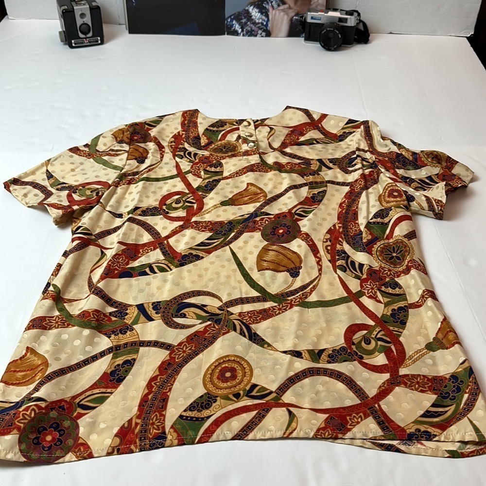 Vintage 80’s 100% silk Adrianna Papell blouse - Picture 4 of 11